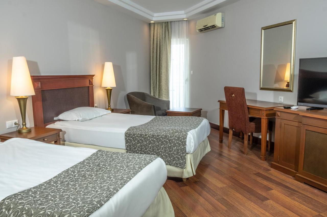 & Hotel 5*